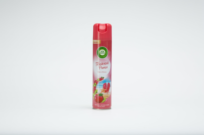 БЗМЖ Сырок творожный Банан в глазури аромат клубники "Свитлогорье" 16% 40г