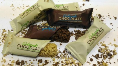 Конфеты Cobarde el chocolate с миндалем в белой глазури 1кг