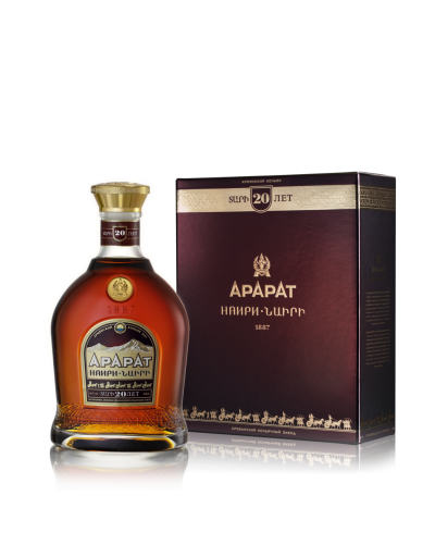 Коньяк "Арарат Наири" 20лет.40%  0,5л.в п/у.